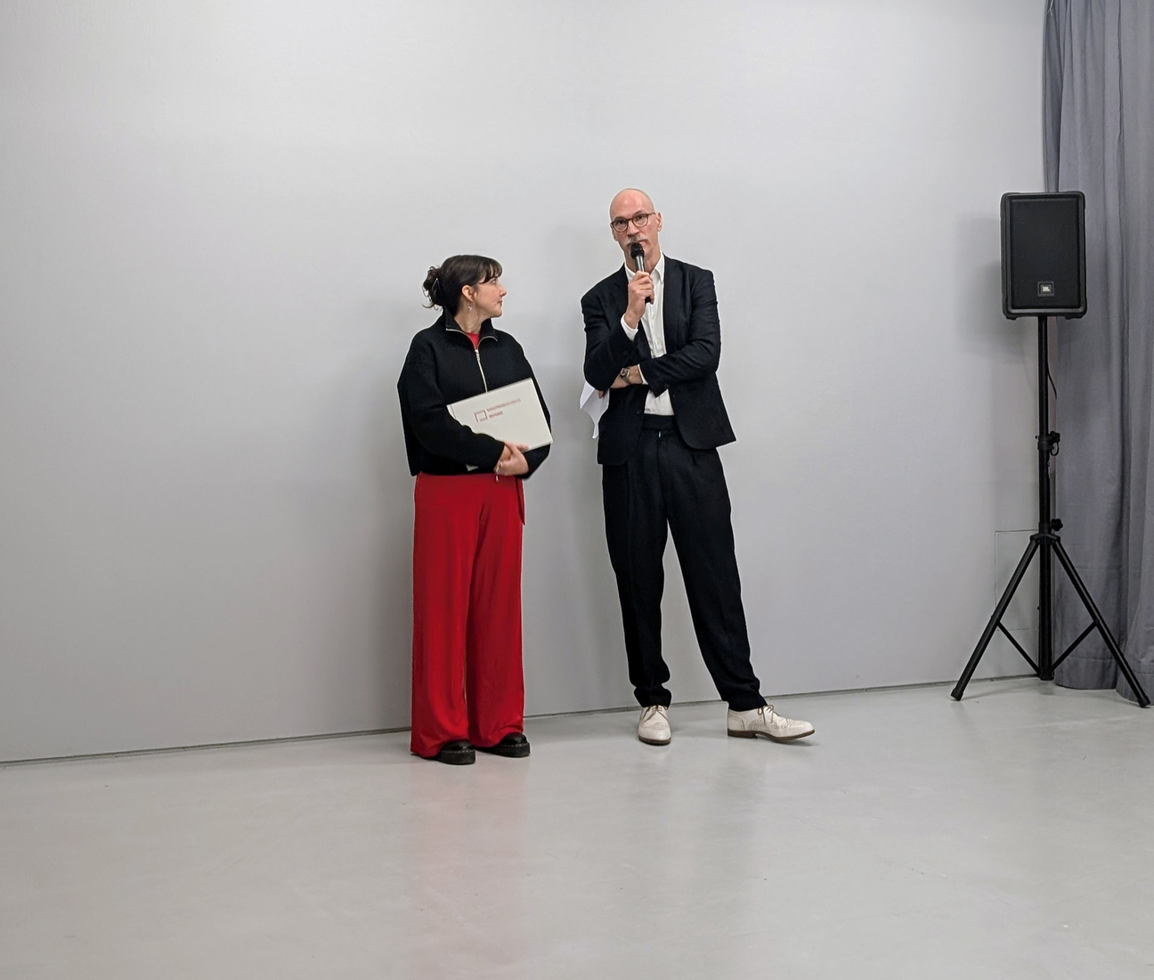 KURATOR:INNEN FÜHRUNG&nbsp;